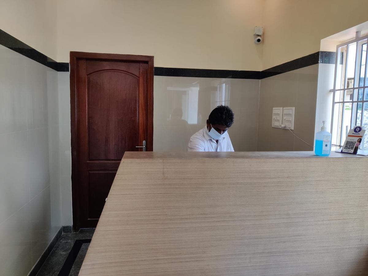Hotel Wins Каньякумарі Екстер'єр фото