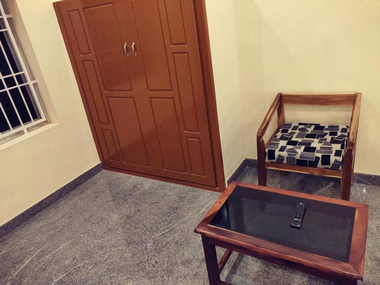 Hotel Wins Каньякумарі Екстер'єр фото