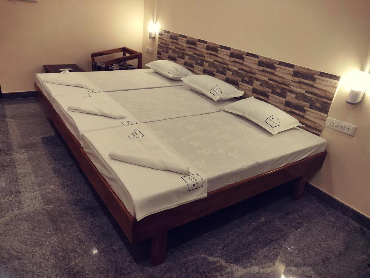 Hotel Wins Каньякумарі Екстер'єр фото