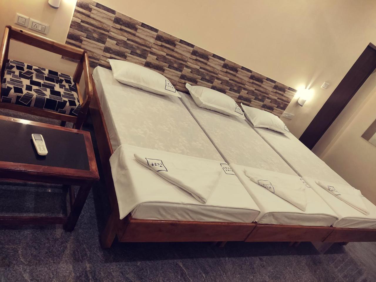 Hotel Wins Каньякумарі Екстер'єр фото